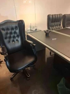 نمونه کار تعمیر صندلی اداری در محل مسترچیر